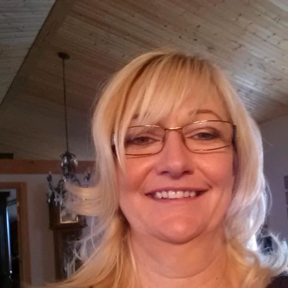 Meet your Posher, Danielle - Picture 1 of 1